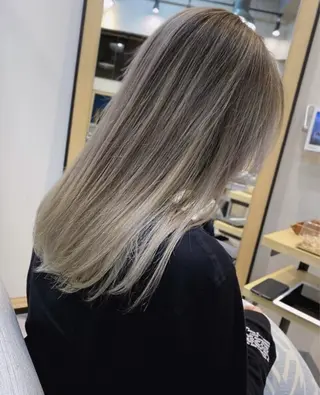 セミロング カラー kivi 【キヴィ】所属・似合わせカット Rinka🌻のヘアスタイル