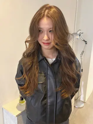 ロング カラー ユナ/ボブカット ベージュのヘアスタイル