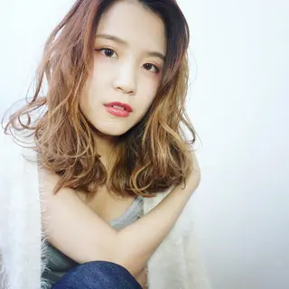 ミディアム カラー sharesalon セキケイタのヘアスタイル