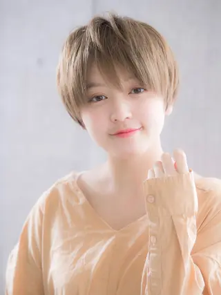 ショート カラー レイヤーカット✂️ 横浜No1♡下鳥翔子のヘアスタイル
