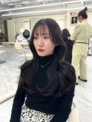 ロング カラー ヘアアレンジ レイヤーカット🤍 RINAのヘアスタイル