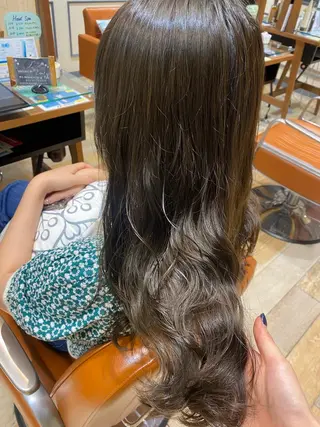 ロング カラー 宮内 真乃のヘアスタイル