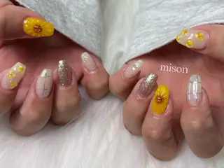 ネイル mison 安形友花のネイルデザイン
