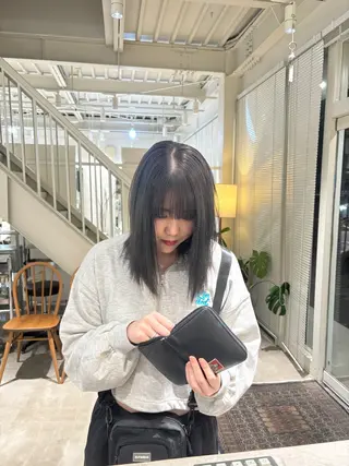 カラー 髙木 藍紗のヘアスタイル