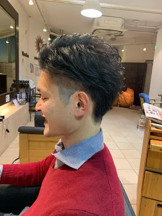 メンズ ハイトーンカラー🩵 耳ツボジュエリー👂のその他イメージ