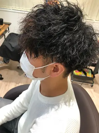 ショート カラー パーマ メンズ 関西センターパート メンズモデル募集のヘアスタイル