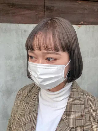 ミディアム カラー 佐藤 美聡のヘアスタイル