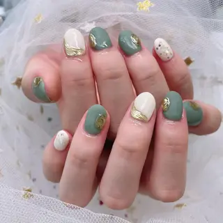 ネイル 🦋ネイルサロン ブラン🌈ゆりのネイルデザイン