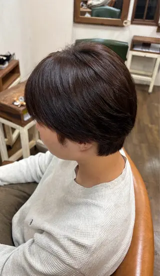 ショート 元山 透明感艶カラー 🌻レイヤーカットのヘアスタイル
