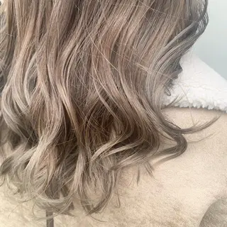ロング ︎︎🧸 ユリ ︎︎🧸のヘアスタイル