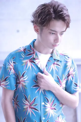 ショート カラー パーマ メンズ 及川 光のヘアスタイル