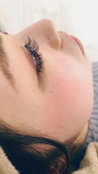 マツエク・マツパ 中村 眞歩のヘアスタイル