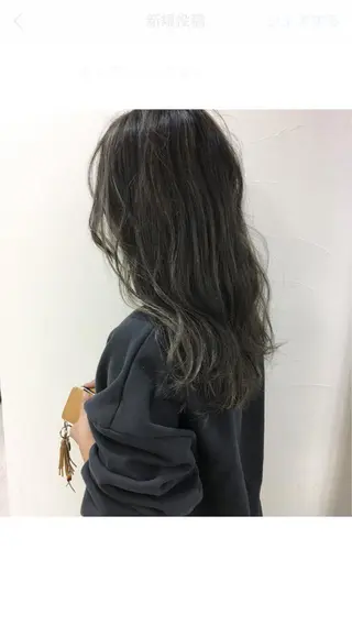 ロング カラー タナカ タクヤのヘアスタイル