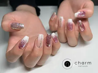 ネイル ネイルルーム チャームのネイルデザイン
