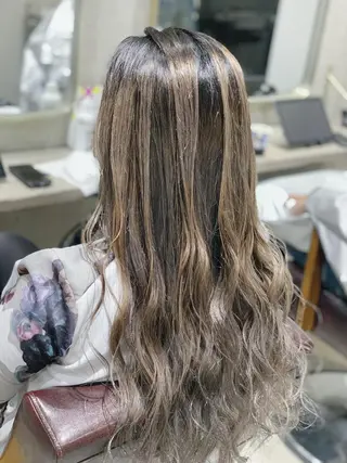 ロング カラー ヘアアレンジ 髪質改善×ハイトーン 中田啄也のヘアスタイル