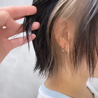 ショート カラー 山本 佳奈のヘアスタイル