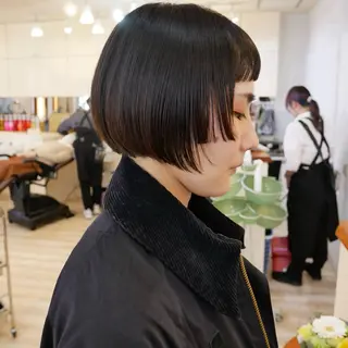 ミディアム 宇佐美/ボブ／ 顔まわりレイヤーのヘアスタイル