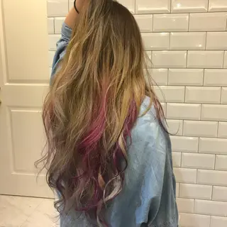 ロング カラー 粟田 めぐみのヘアスタイル