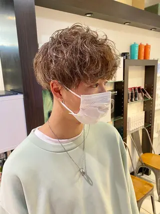 ショート カラー メンズ 酸スト/フェザー パーマ/三谷海斗のヘアスタイル