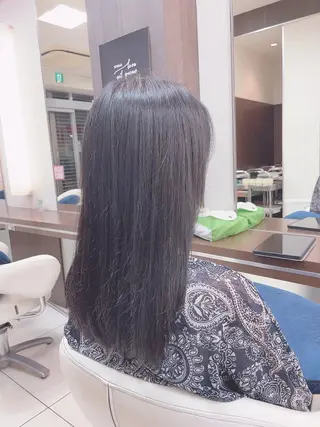 ロング カラー アベ ミオのヘアスタイル