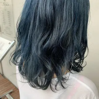 ミディアム カラー ︎︎🧸 ユリ ︎︎🧸のヘアスタイル