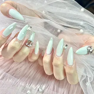 ネイル Jr.ネイリスト🤍 【Alissa】新栄のネイルデザイン