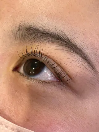 マツエク・マツパ 井上 真里奈のヘアスタイル