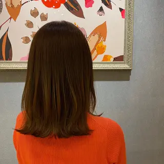 ミディアム カラー 宮澤 梨羅のヘアスタイル