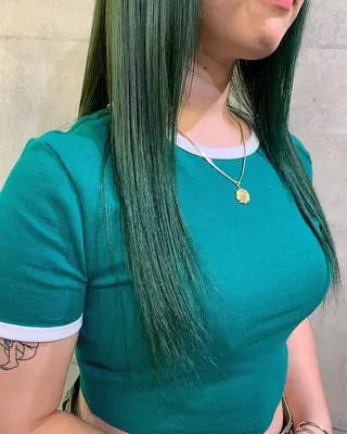 ロング カラー 中性ウルフカット ケアブリーチ/ケイトのヘアスタイル