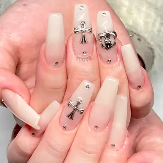 ネイル VOGUE ×SWANのネイルデザイン