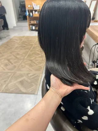 セミロング パーマ no4ナチュラル戸祭所属・山越 美裕樹のヘアスタイル