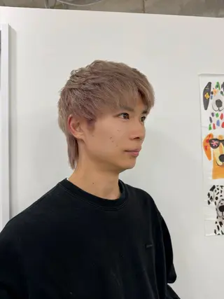 ショート レイヤー・ブリーチ kiyotoshiのヘアスタイル