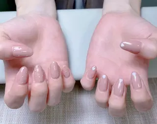 ネイル Rainrain💧 パーツ豊富、やり放題のネイルデザイン