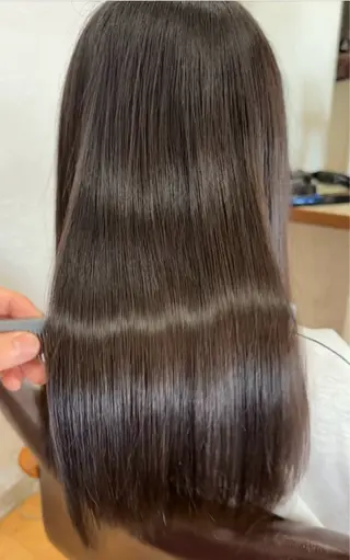 カラー 艶髪クリエイター🪽 秋田 聖也のヘアスタイル