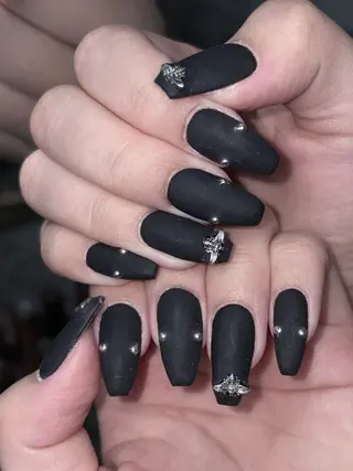 ネイル さゆり￤推しキャラ ￤ロングネイル🩷のネイルデザイン