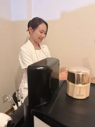 𝔼𝕄𝕀 /フェイシャルエステのエステ・リラクイメージ