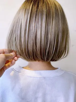 ショート 勝野夏希/ハイトーン /ベージュ/松本のヘアスタイル