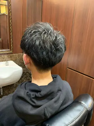 ショート パーマ メンズ 羽木 隆徒のヘアスタイル