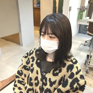 ミディアム 綿貫 美雪のヘアスタイル