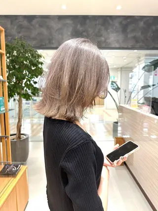セミロング カラー ヘアアレンジ NAKAHARA TSUKUSHIのヘアスタイル