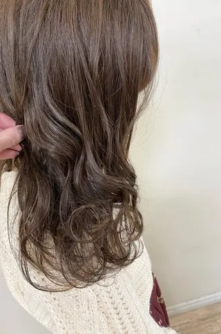 カラー SALOWIN栄 高須大貴のヘアスタイル