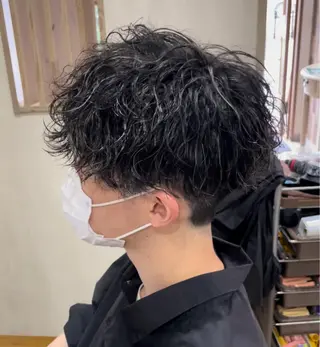 ショート カラー パーマ メンズ 🔥メンズ🔥かっこ いいが正義！代表柿崎のヘアスタイル