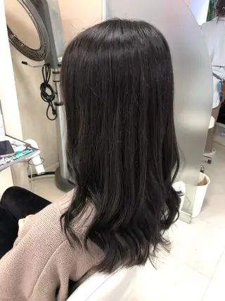 ロング カラー 阿部 美咲のヘアスタイル