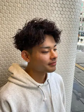 ショート メンズ YUKI 新宿カット パーマ/カラーのヘアスタイル