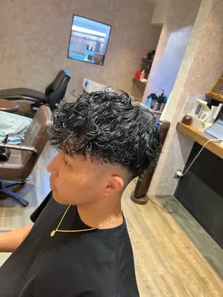ショート パーマ メンズ 田中 識啓のヘアスタイル