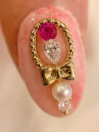 ネイル f'bloom  L’ecrinのネイルデザイン