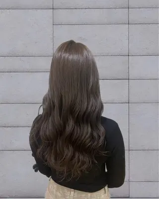 ロング カラー ayano / 透明感・くすみカラーのヘアスタイル