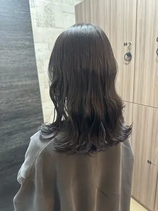 ミディアム 保井 実奈美のヘアスタイル