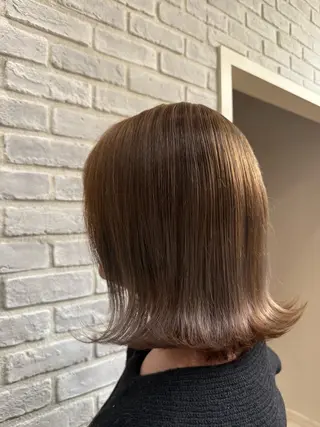 ミディアム ｢韓国風カラー ｣サナのヘアスタイル