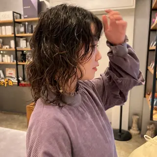 ミディアム パーマ inity　杉本 美羽のヘアスタイル